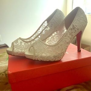 Lace wedding shoes